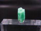パキスタン・スワート産エメラルド原石 (柱状結晶) 3.5カラット
