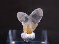 マダガスカル産ジャパニーズツイン（日本式双晶水晶/エレスチャル） 0.5g