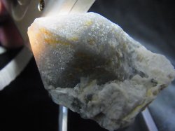 画像2: 城山鉱山産水晶原石（カオリナイト共生） 58.7g