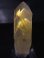 画像1: ブラジル・コルデイロス産アメジスタドーラダ/蛍光ファントムアメジスト（錐面研磨） 72.5g (1)