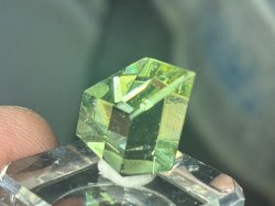 画像1: 飯盛ラボストーン（IL-stone）「ガンマジルコン」ガラス原石 12.5カラット