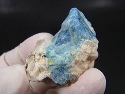 画像1: ベトナム・タインホア産アクアマリン付き微斜長石 21.7g