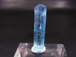 画像2: ジェムグレード宝石需要品質：ベトナム産アクアマリン柱状結晶原石（錐面研磨） 7.1カラット