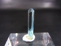 画像1: ジェムグレード宝石需要品質：ベトナム産アクアマリン柱状結晶原石 1.7カラット