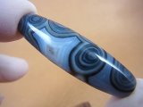 ボツワナ産ピクチャーアゲート現代天珠（自然多眼） 直径約13×43mm