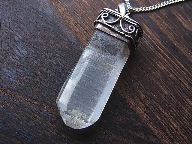ネパール・ガネーシュヒマール水晶SVペンデュラム(ペンダントトップ)8.5g - パーフェクトストーン PERFECT STONE ネパール・ガネーシュヒマール水晶SVペンデュラム(ペンダントトップ)8.5g - パーフェクトストーン PERFECT STONE