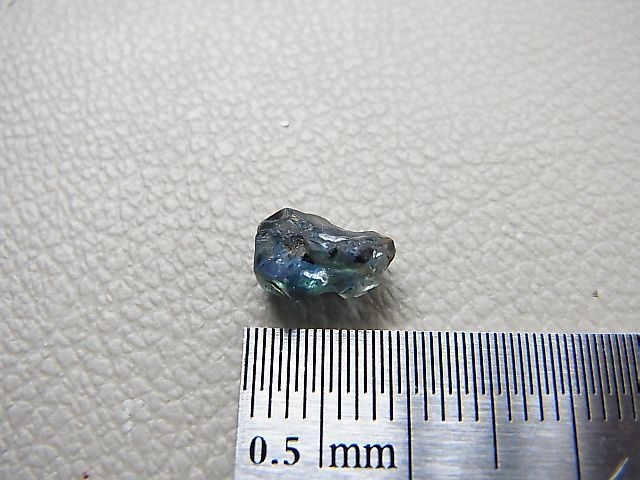 スリランカ産ブルーサファイア原石 2.0カラット - パーフェクト 