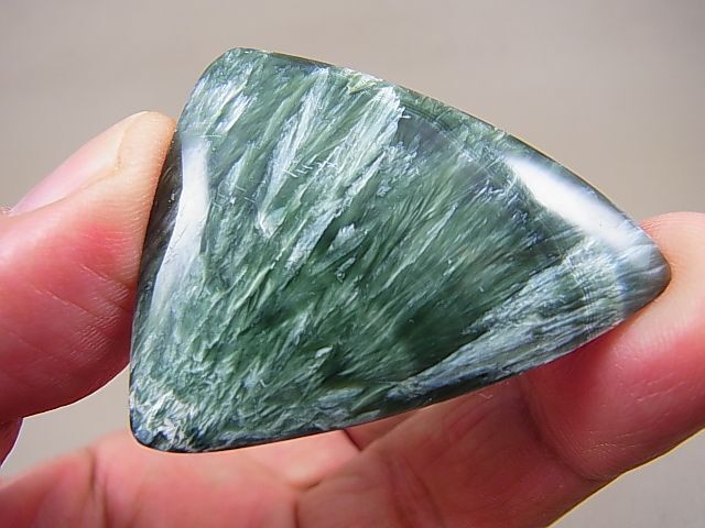 通常 1本タイプ ロシア産 セラフィナイト 稀少な大玉 スフィア 5.8cm