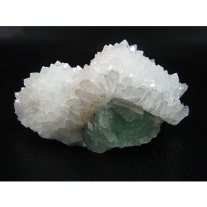 画像: ベトナムBac Kan産強蛍光フローライト原石＆水晶クラスター  106.8g