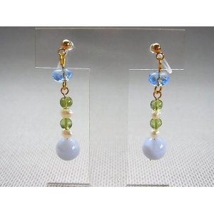 画像: ブルーレースアゲート＆ペリドット＆淡水パール・樹脂製イヤリング（ノンホールピアス）（1ペア）