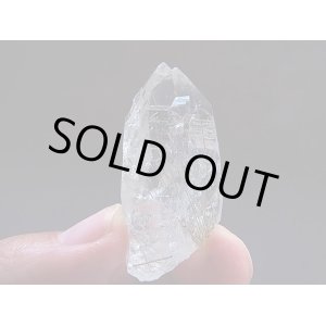 画像: 【クリアランス価格50％OFF 4,500円→2,250円】アラスアイ産ドラバイトトルマリン入り水晶ポイント26.8g