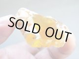 画像: ハニーイエローカラー・オパール原石17.6g