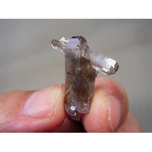 画像: マラウイ産エジリン＆水晶原石（貫入り） 2.6g