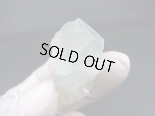 画像1: ノルウェー産ペイルグリーンカラーフローライト原石 24.9g