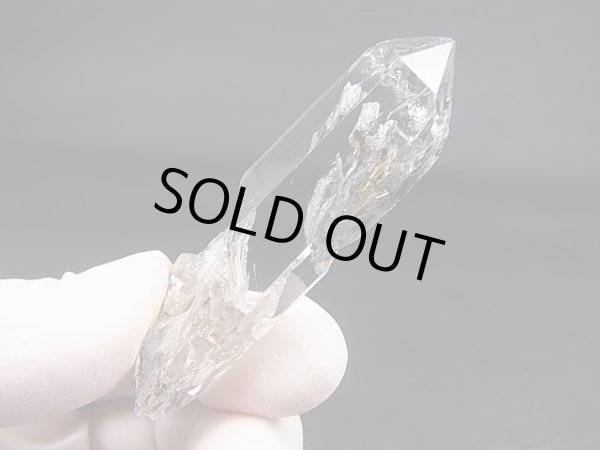 画像2: マニハール産ウォータークリアガーデン水晶（フロゴパイト＝金雲母 in & out） 23.1g