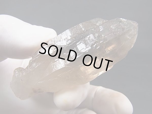 画像2: ベトナム・カインホア産スモーキー水晶（シトリンカラー/カテドラル） 54.9g