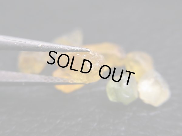 画像2: ナイジェリア産非加熱サファイア原石（イエロー/グリーン） 8点セット トータル 7.1カラット