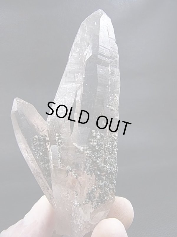 スカルドゥ産クリアテッシンハビット水晶ポイント（ツイン） 176.0g