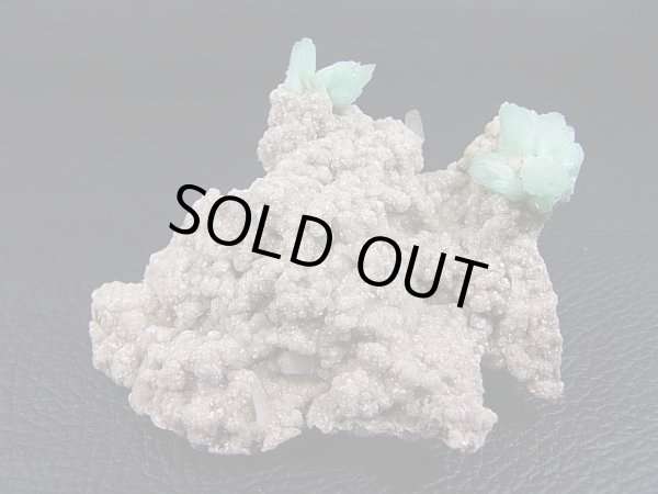 画像1: インド・マハラシュトラ州産ミントグリーンアポフィライト＆スティルバイト原石 58.4g