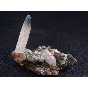 画像: 長野県甲武信（こぶし）鉱山産グリーンファントム水晶クラスター 36.4g