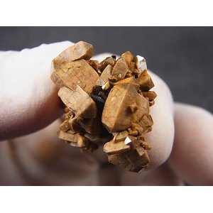 画像: マラウイ・ゾンバ産エジリン付きジルコン原石 9.6g
