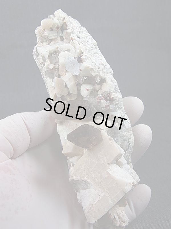 画像1: キャビネットサイズ：福建省産スペサルティンガーネット付きスモーキー水晶＆ブルーフローライト原石 352.5g