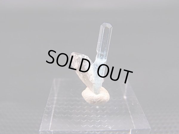 画像1: ベトナム・タインホア産アクアマリン付きスモーキー水晶 0.4g
