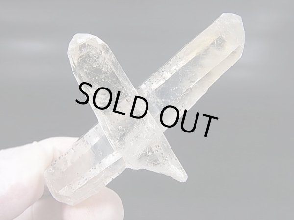 画像1: 内モンゴル産インクルージョン入りクリア水晶原石（貫入り水晶付き） 47.2g