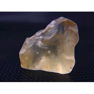 画像: ジュエリー品質：リビアングラス原石（クリストバライト入り） 5.2g