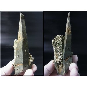 画像: キャビネットサイズ：ガネーシュヒマール・リー産クローライト入りレーザーポイント水晶（曲がり/貫入り） 133.4g