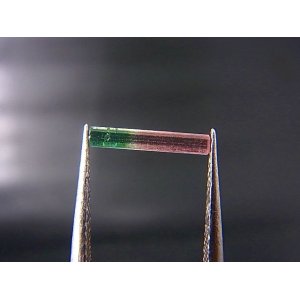 画像: ブラジル産バイカラートルマリン（ピンク/グリーン）柱状結晶 0.3カラット