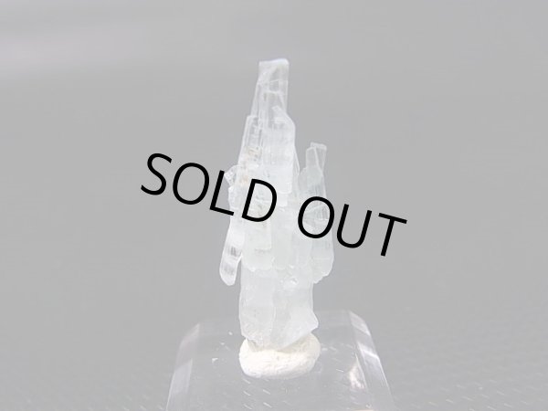 画像1: パキスタン・ギルギット産アクアマリン柱状結晶原石（多連晶） 5.0カラット