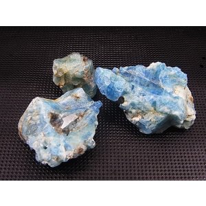 画像: ベトナム産ディープブルーカラーアクアマリン結晶原石 3点セット トータル 76.6g