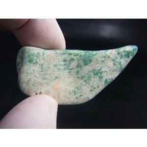 画像: 糸魚川青海川金山谷産グリーンひすい原石 18.7g