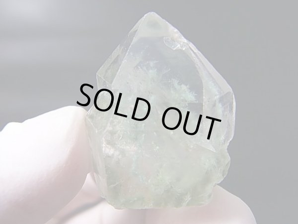 画像1: ブラジル・ミナスジェライス州産バーストクローライトイン水晶 18.5g