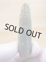 画像: 柿野鉱山産緑水晶（ヘデンベルガイト/緑閃石入りインターフェレンス型） 15.1g