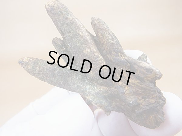 画像1: 柿野鉱山産緑水晶（ヘデンベルガイト/緑閃石入りインターフェレンス型/連晶） 18.4g