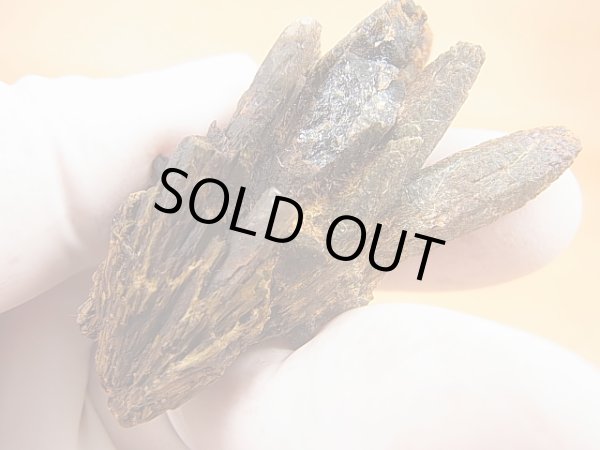 画像2: 柿野鉱山産緑水晶（ヘデンベルガイト/緑閃石入りインターフェレンス型/連晶） 18.4g