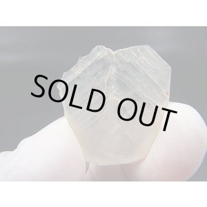 画像: マダガスカル産ジャパニーズツイン（日本式双晶水晶/軍配型） 3.2g