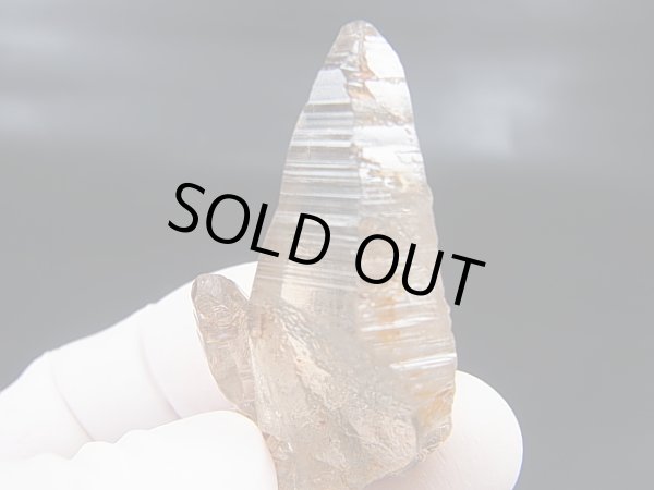 画像2: タンザニア産モンドクオーツ・ポイント（シトリンスモーキー/テッシンハビット型） 16.5g