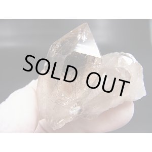 画像: インド・マニハール産ウォータークリアライトスモーキー水晶(ゴールド&コッパールチル入り) 44.7g