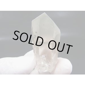画像: ノルウェー産ライトスモーキー水晶ポイント（アナテース外部付着/内包） 37.6g