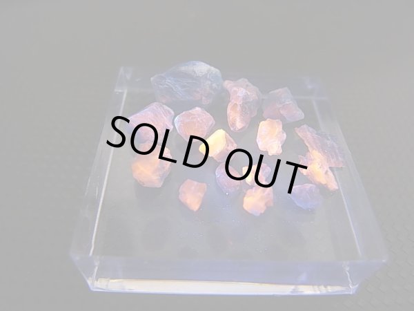 画像2: ドイツ産アウィナイト結晶原石 1パック トータル 5.5カラット