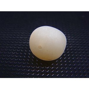 画像: 和田玉（ホータンぎょく）「羊脂白玉」オリジナルビーズ 約14×13.5×12.5mm