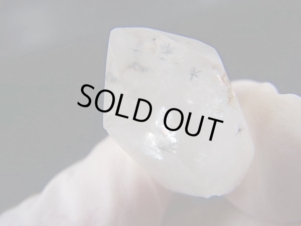 画像1: マダガスカル産ホーランダイトインキャンドルクオーツ（錐面研磨） 6.2g