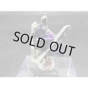 画像: ドイツ・ザクセン州産フローライト（クローライト入り水晶付き） 1.5g