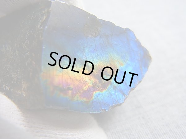 画像2: フィンランド・ユレマー産スペクトロライト（ブルーマトリクス）原石ブロック（2面研磨） 30.7g