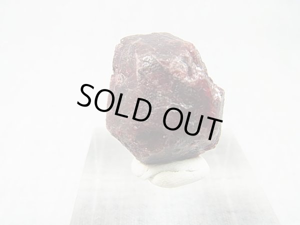 画像1: フィンランド・ヘルシンキ産アルマンディンガーネット原石 16.5g