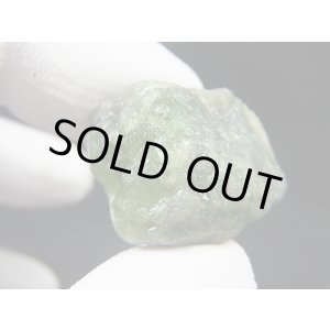 画像: ノルウェー産ペリドット（オリビン）原石 19.6g