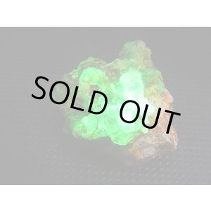 画像: ナミビア・エロンゴ産強蛍光ハイアライト(玉滴石オパール)原石 14.1g